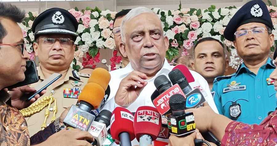 কখনোই বলিনি, এমপি আনার চোরাচালানে যুক্ত ছিলেন : স্বরাষ্ট্রমন্ত্রী