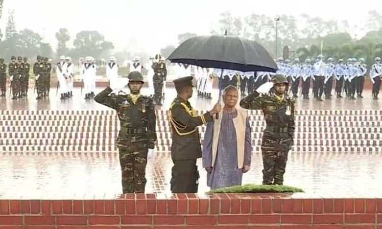 জাতীয় স্মৃতিসৌধে ড. ইউনূসসহ উপদেষ্টাদের শ্রদ্ধা