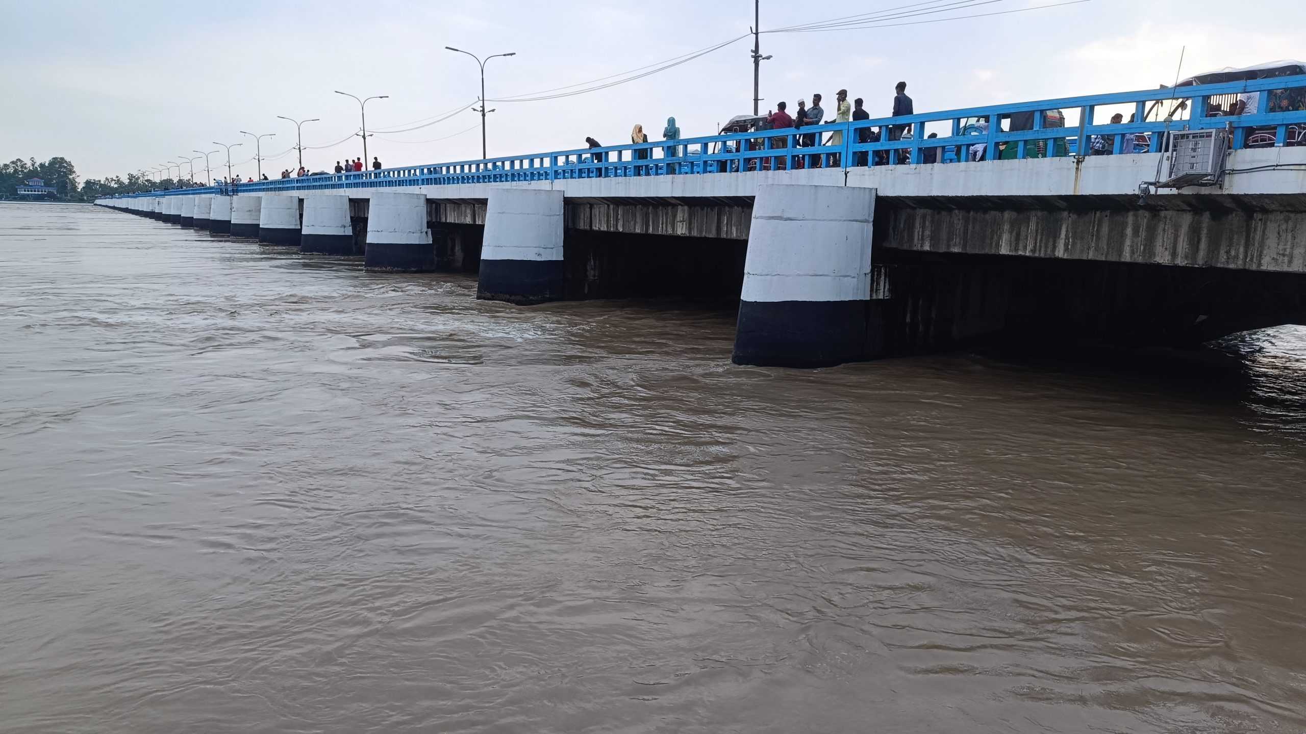 তিস্তার পানি বিপদসীমা ছুই ছুই নিম্নাঞ্চল প্লাবিত