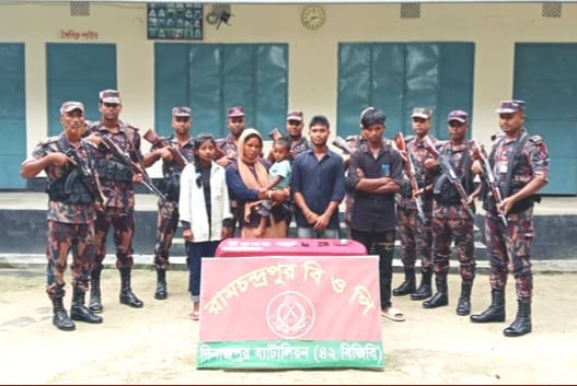 ভারতে অনুপ্রবেশের চেষ্টাকালে দিনাজপুরে নারী-শিশুসহ আটক ৫