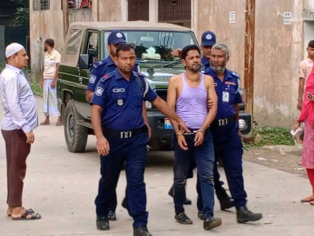 লালমনিরহাট সদর হাসপাতালের টেন্ডার এ বাঁধা দেওয়া যুবদল নেতা আটক