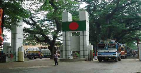 মে দিবস ও সাপ্তাহিক ছুটিতে বেনাপোল স্থলবন্দরে ২দিন আমদানি-রপ্তানি বন্ধ