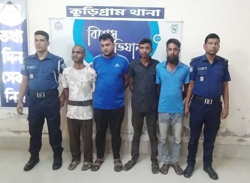 কুড়িগ্রাম হাসপাতালে রোগিদের চাঁদাবাজ দালাল চক্রের ৫ জন গ্রেফতার 